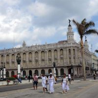 Estados Unidos retira su personal de embajada en Cuba y suspende emisión de visas en ese país