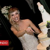 La italiana que se casó con ella misma y se une a la tendencia de la “sologamia” presente en otros países