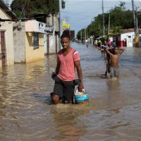 Miles de dominicanos siguen fuera de sus hogares tras paso del ciclón María