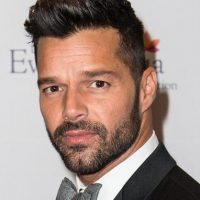“Esto no es correcto. $2,249. Por un vuelo Miami-San Juan”, la queja de Ricky Martin tras huracán María