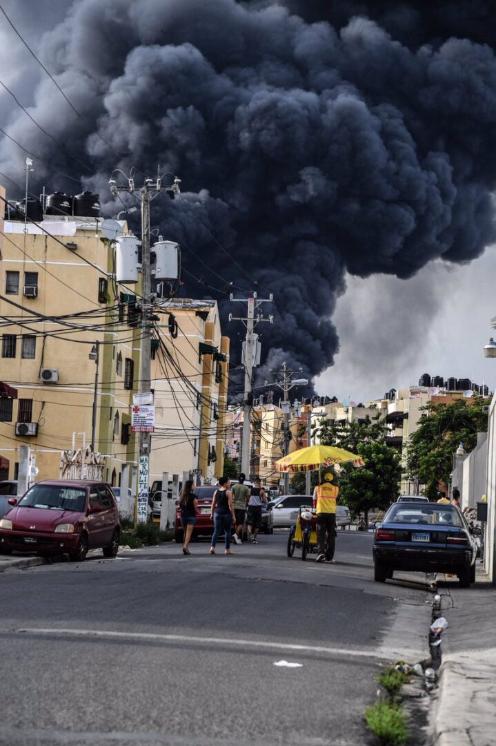 Increíble fuego en #PlazaLama 2 de 4 | Via @MisaelRincon