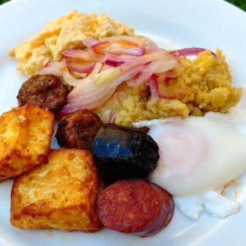Mangu encebolla’o con mantequilla de la buena …como e'!! | Chef Leandro Díaz