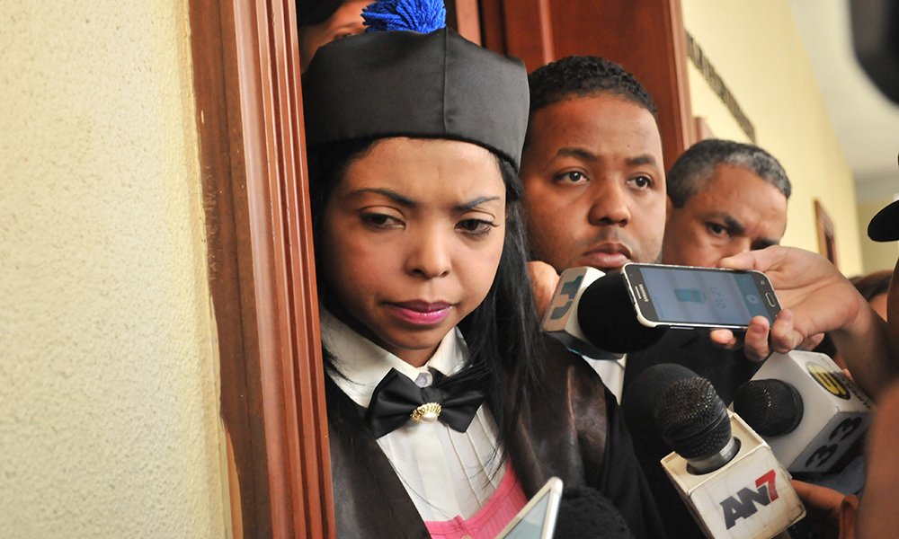 Yeni Berenice a Donni Santana: "olvidó que la carta la entregó el colegio donde estudiaba la víctima"