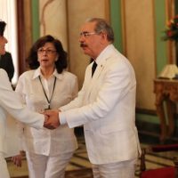 Presidente Medina recibe credenciales de cinco nuevos embajadores