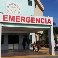 Abarrotan Hospital Vinicio Calventi en busca de vacuna contra la difteria