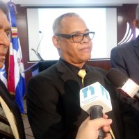 Fidel Lorenzo cree religiosos no deben predicar usando megáfonos en lugares públicos