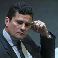 El juez Moro expide orden de prisión contra el expresidente Lula en Brasil