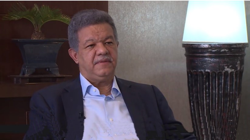 Leonel Fernández considera incompletos a dirigentes políticos que carecen de ideas claras