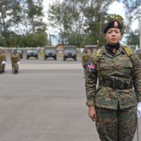 Una mujer comanda por primera vez un batallón de infantería en RD