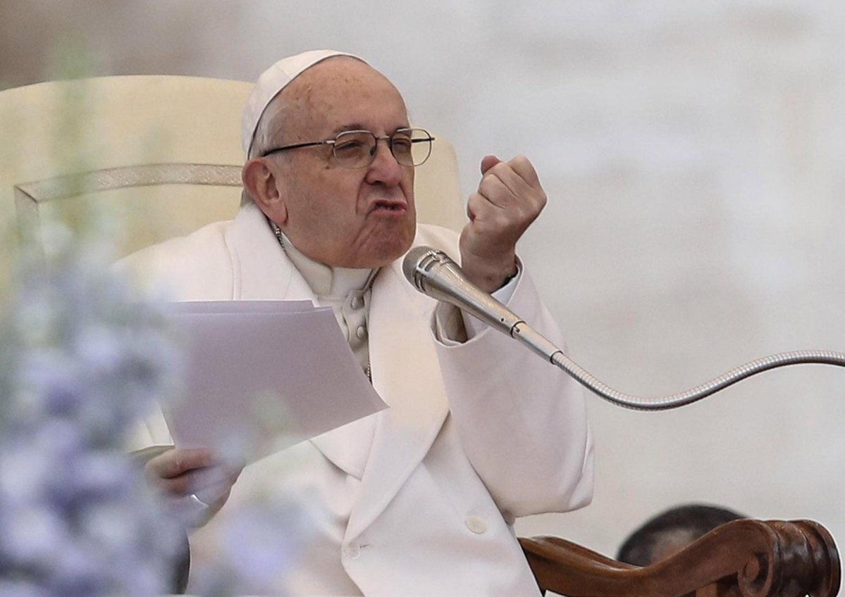 ‘El teléfono es una droga. Hay que liberarse’: Papa Francisco