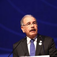 Perú. Danilo Medina llama a países latinos a acordar reglas para negociar de forma justa