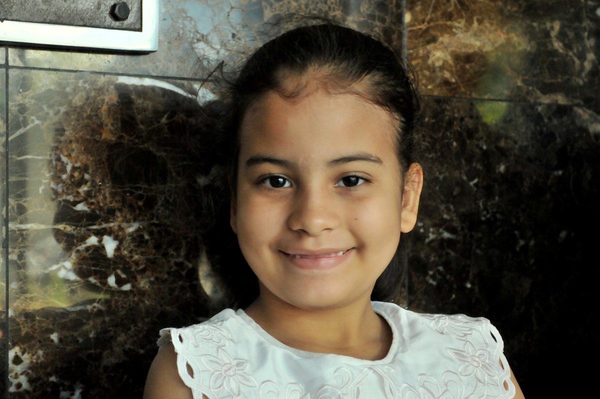 Solicitan ayuda para niña de 7 años que necesita cirugía de implante coclear