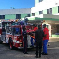 Denuncian no hay ambulancia en Salcedo; pacientes deben ser trasladados en camión de bomberos