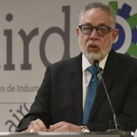 Empresarios saludan decisión del gobierno de establecer relaciones con China Popular