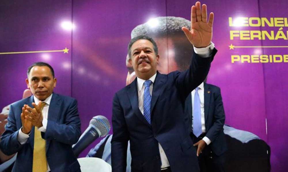 Leonel recibe la reafirmación de 35 diputados