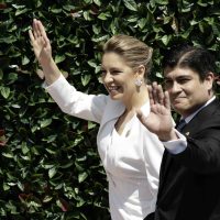 Carlos Alvarado asume la presidencia de Costa Rica con un gabinete multipartidista