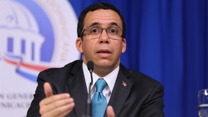 Navarro llama al presidente Abinader a no permitir un festín de acusaciones contra el pasado gobierno