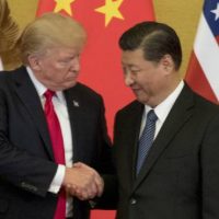 China y Estados Unidos inician mañana sus contactos para evitar una guerra comercial