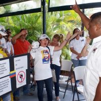 Exilio venezolano en Miami afirma declararán persona no grata al presidente Medina por apoyo a Maduro