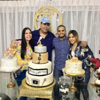 Fernando Villalona celebró cumpleaños con familiares