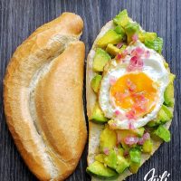 Pan con Aguacate, Huevo y Cebollita – Chef Juli, 28 de Septiembre 2018