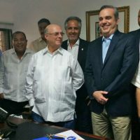 Recomendó “muy sinceramente” al presidente Danilo Medina que si ama a su país no intente repostularse