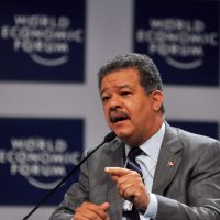 Leonel Fernández anuncia presentará en el Estadio Olímpico sus dos millones de firmas