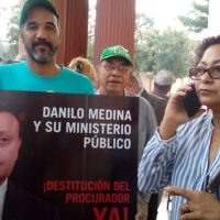 Organizaciones piden destitución del procurador Jean A. Rodríguez frente al Palacio Nacional