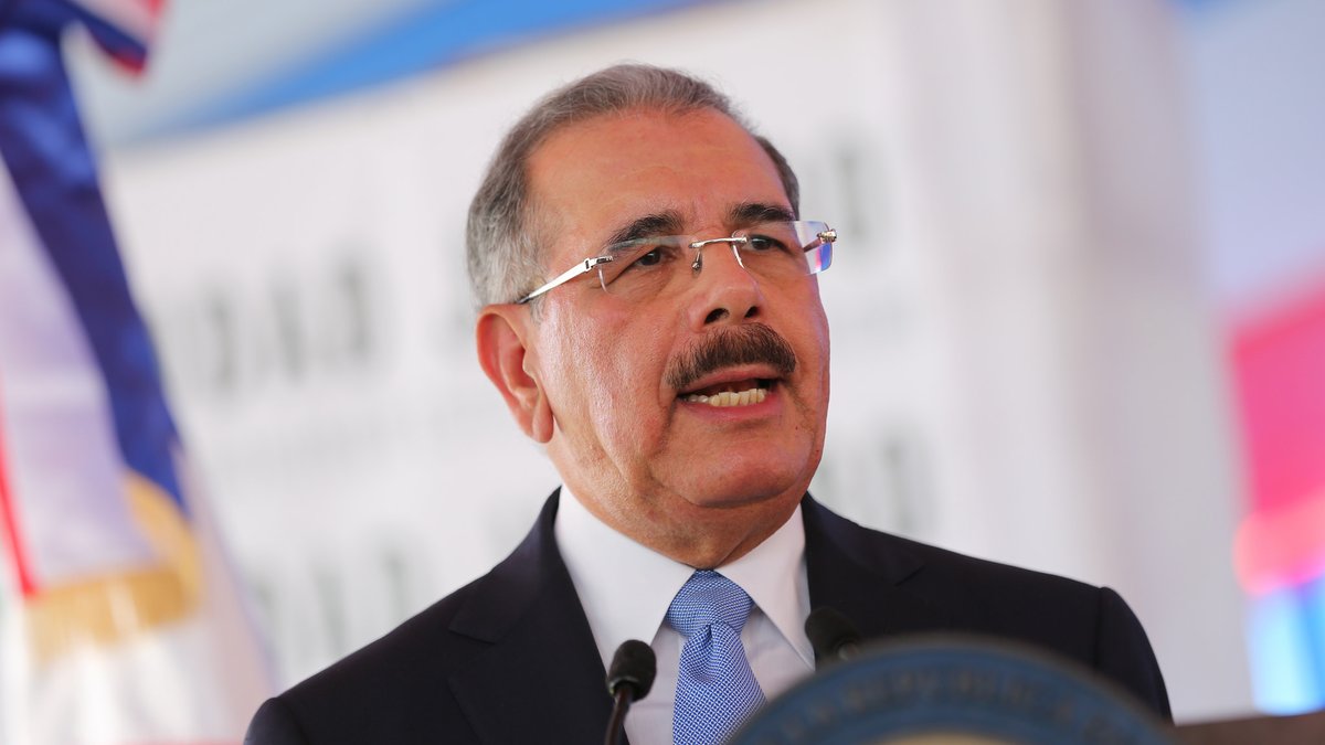 Danilo Medina dice nunca quebrantará la libertad de expresión en felicitación a periodistas
