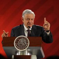 Presidente de México: “Los funcionarios no pueden ganar más que el presidente y cualquier caso será revisado”