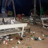 Comunitarios Las Terrenas condenan cantidad de basura dejada en playa por vacacionistas