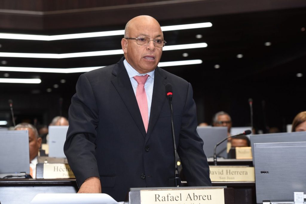 Diputado Abreu dice que respondió a incidente con ciudadano porque fue a matarlo