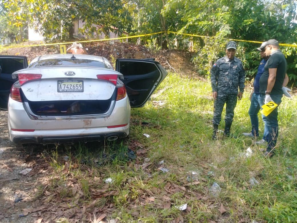 Una de las víctimas halladas dentro de vehículo en La Vega había sido reportada desaparecida
