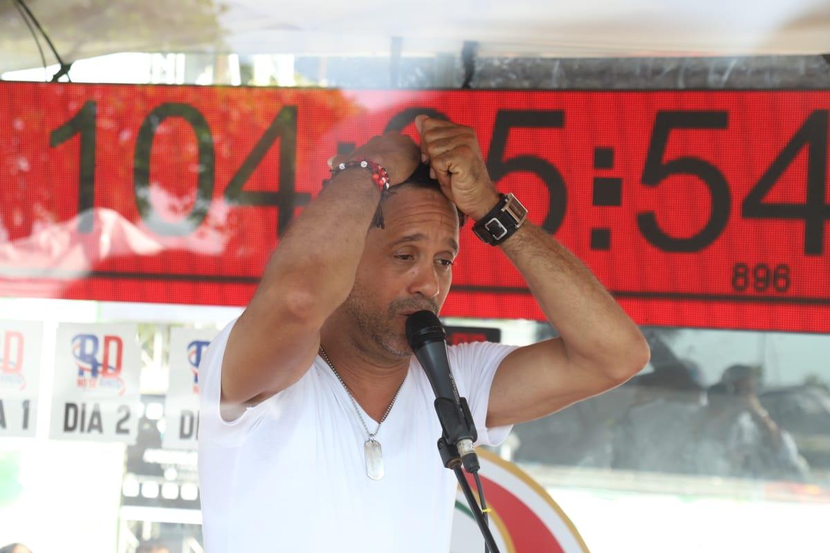 Guinness: Carlos Silver desafortunadamente no lo logró