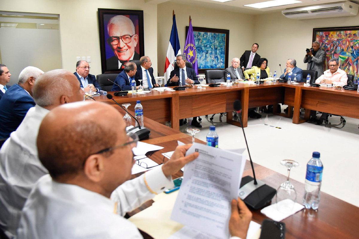 PLD y PRM inician guerra de captación de miembros