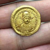 Encuentran en Israel una moneda de oro macizo de hace 1,600 años