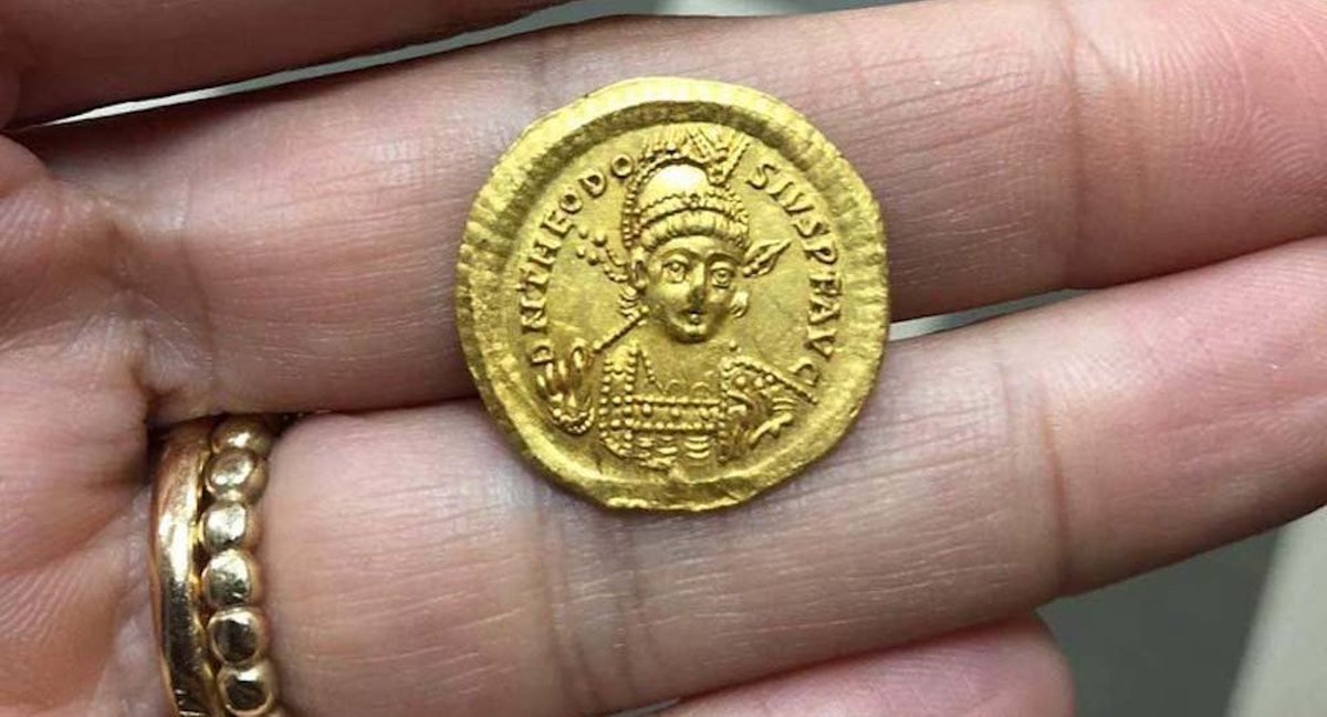 Encuentran en Israel una moneda de oro macizo de hace 1,600 años