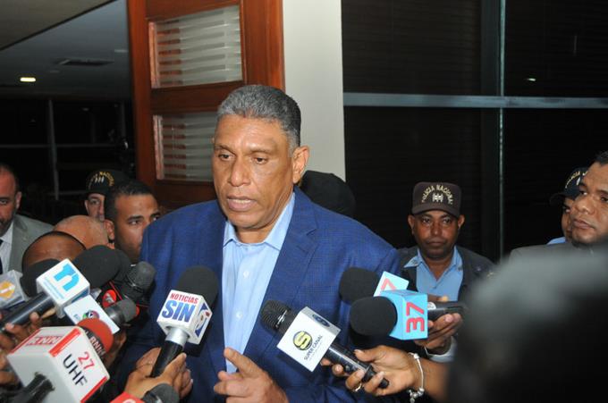 Jesús Vásquez dice su móvil fue pinchado por el Ministerio Público