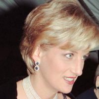 El forense de Lady Di revela que su herida fatal fue “muy pequeña, en el lugar equivocado e increíblemente rara”