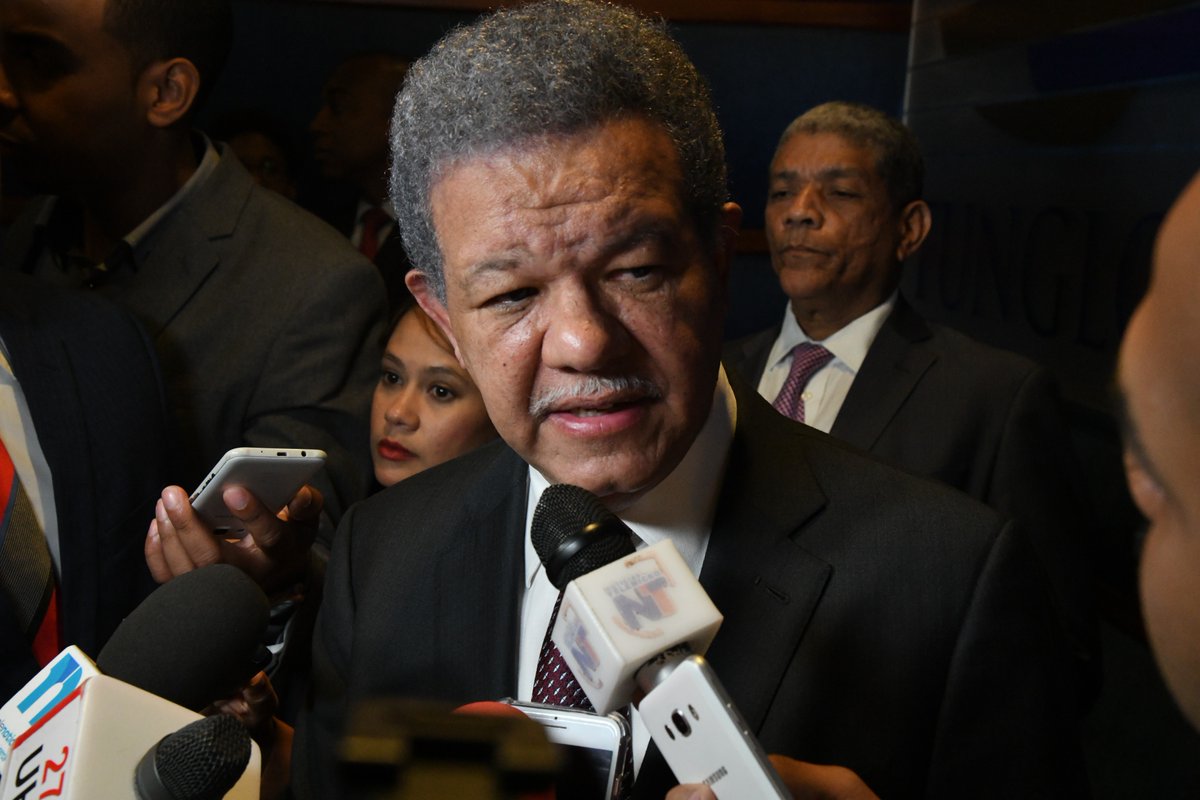 Leonel Fernández, refiriéndose a las constantes modificaciones constitucionales en la época de Ulises Heureaux: "Eso, obviamente, era en la época de Lilís".