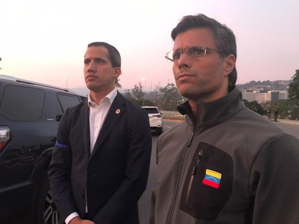 Leopoldo López: “He sido liberado por militares a la orden de Juan Guaidó, todos a movilizarnos”