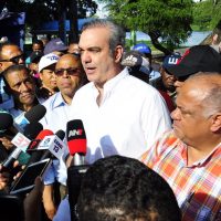 Luis Abinader asegura defenderá la democracia en los tribunales o en las calles