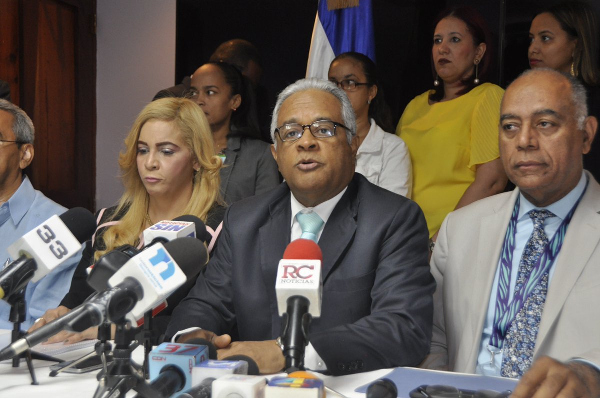 Ministerio de Salud, MESCyT y SODOMEFYC acuerdan programa