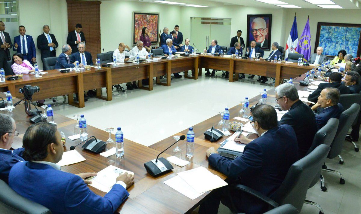 Comité Político del PLD aprueba reabrir padrón y aceptar nuevos miembros; Convoca al Comité Central para el 27 de abril