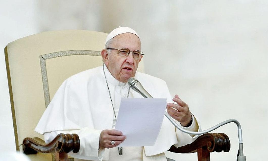 El papa Francisco pide a los peluqueros no chismear en sus puestos de trabajo