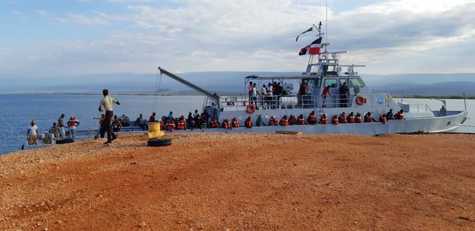Liberan a los 57 pescadores dominicanos encarcelados en Jamaica