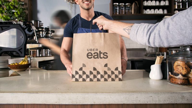 ¿Ha utilizado Uber Eats? Esto es lo tienes que saber de esta aplicación que ya tiene seis meses en RD