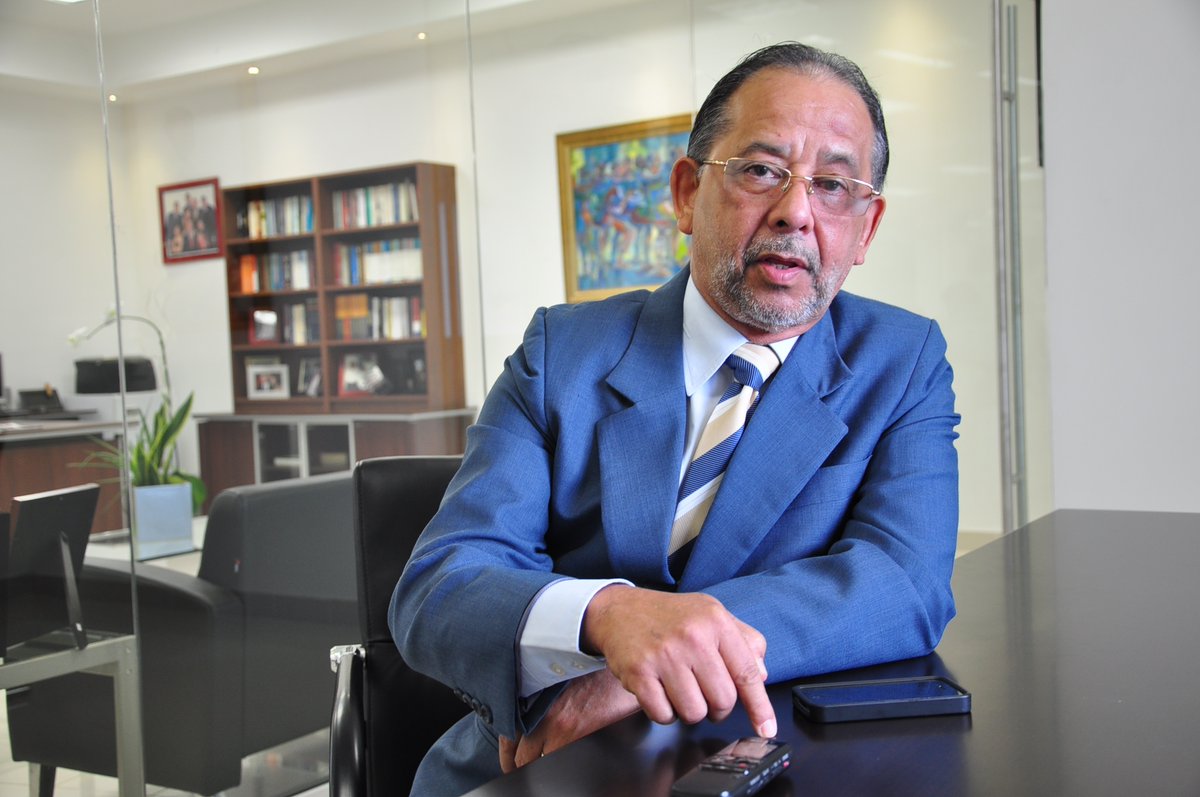 Huchi Lora afirma gobierno busca pagar reelección con “favores”