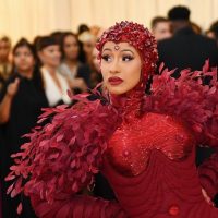 Met Gala: Cardi B y otras estrellas que no entendieron el CAMP