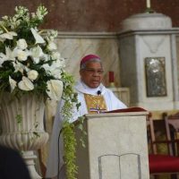 Monseñor Francisco Ozoria dice medios de comunicación quieren poner “a pelear” a la Iglesia Católica y al Gobierno